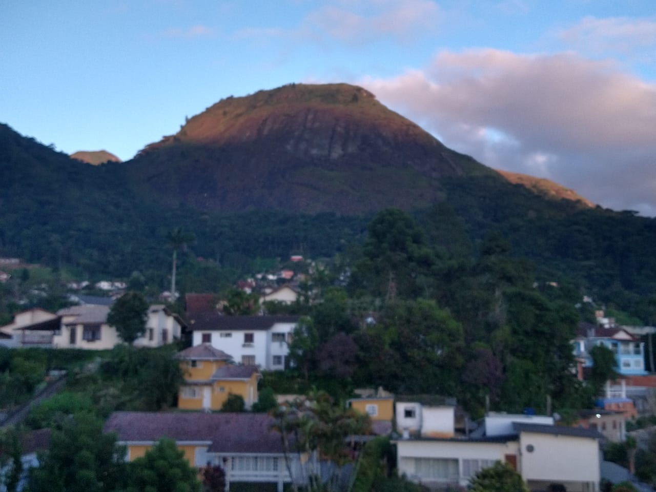 Oportunidade em Teresópolis – Imóvel com Potencial Comercial ou Residencial — Foto 3