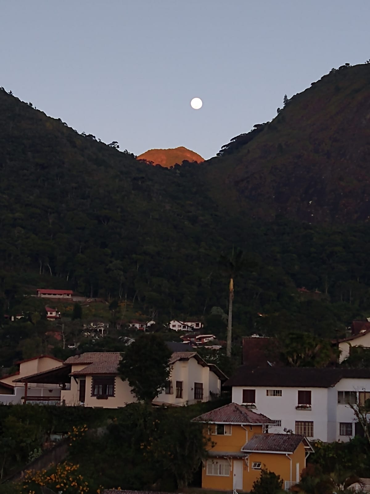 Oportunidade em Teresópolis – Imóvel com Potencial Comercial ou Residencial — Foto 21