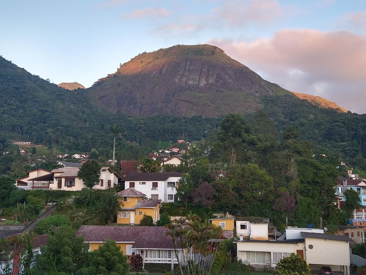 Oportunidade em Teresópolis – Imóvel com Potencial Comercial ou Residencial — Foto 4