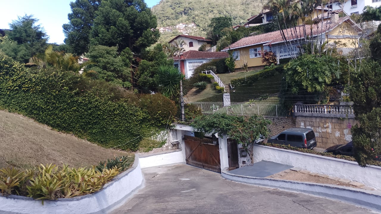 Oportunidade em Teresópolis – Imóvel com Potencial Comercial ou Residencial — Foto 44