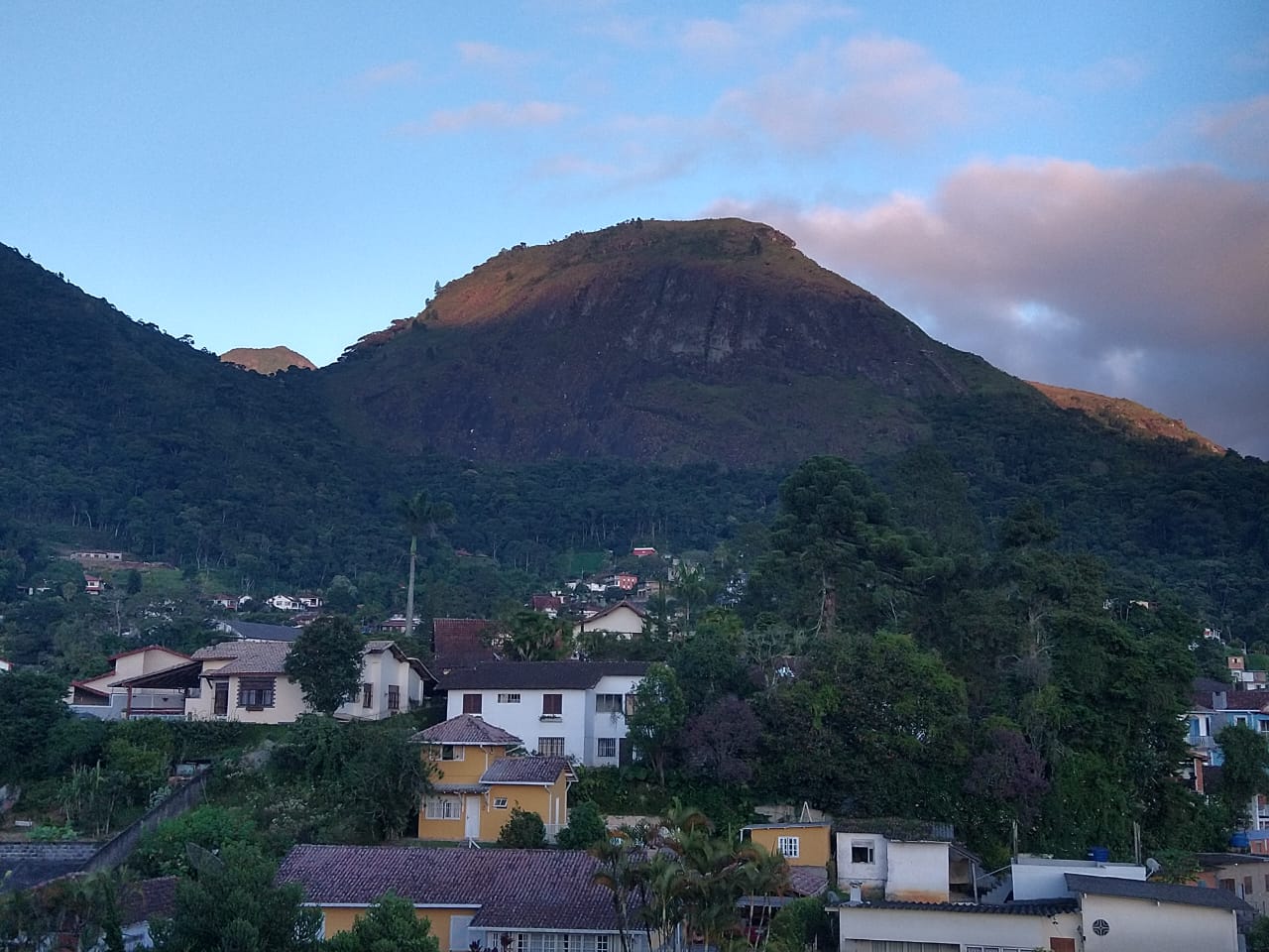 Oportunidade em Teresópolis – Imóvel com Potencial Comercial ou Residencial — Foto 7